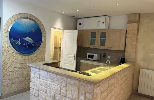 Les Puces de Saint-Ouen Apartment | Townhouse apartment