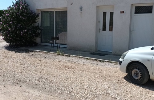 Saint-Cyr Apartment | Townhouse in the countryside between Tournus Beaune Cluny