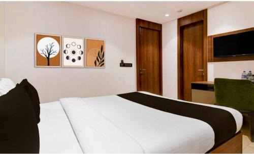 Sector V Hotel | Townhouse Oak Salt Lake Kolkata Formerly SLS Tower