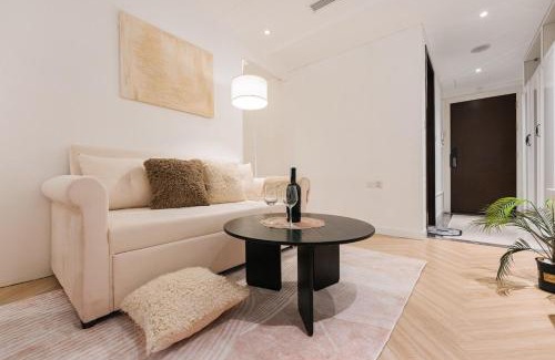 Hang Bai Apartment | Tplace Apartel w Lift near HoanKiem Lake