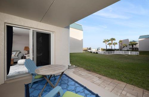 Crescent Beach Apartment | Trade Winds 101