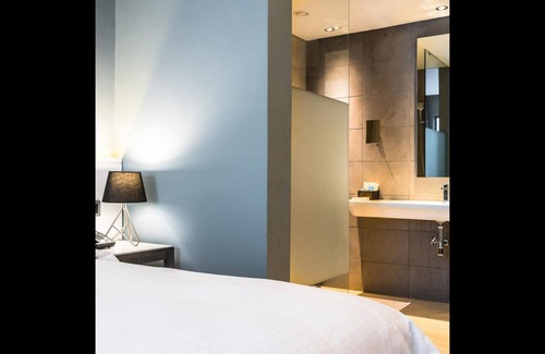 Gigiri Bed & Breakfast | Trademark Hotel, Trademark Suite Double Room in Nairobi no006