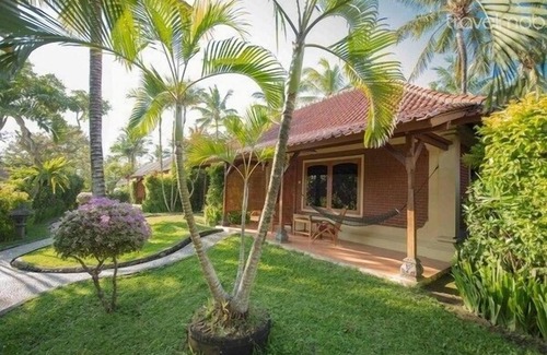 Pekutatan Cottage | Traditional Beachfront Balinese Cottage
