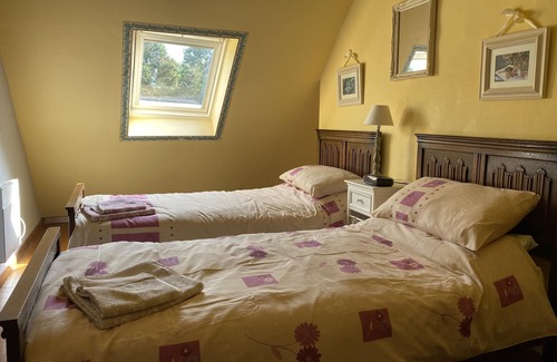 Guegon Cottage | Traditional Breton Longère Near Historic Josselin