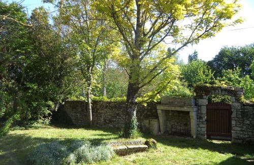 Balanzac House | Traditional Charentais cottage in countryside 25 minutes from Royan