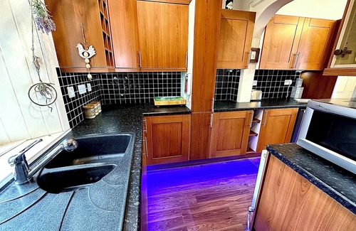 Inveraray Cottage | Traditional Cottage by Loch Fyne, Inveraray with Breathtaking Views