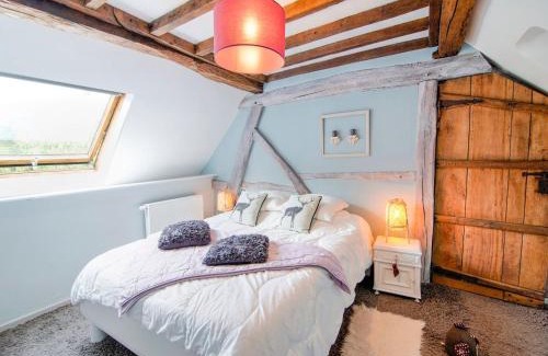 Clavier House | Traditional Cottage with private terrace, cleaning included
