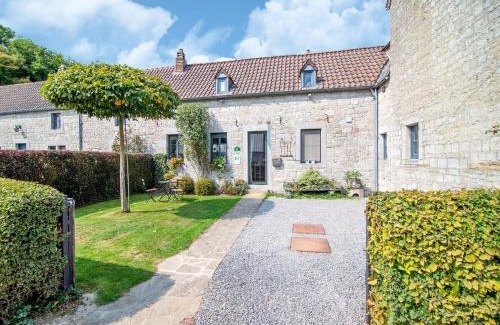 Clavier House | Traditional Cottage with private terrace