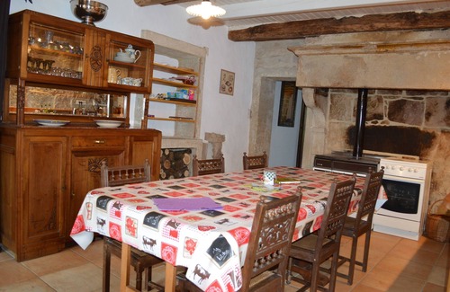 Tignecourt House | traditional, family and animal friendly holiday home m. turned. Garden and terrace