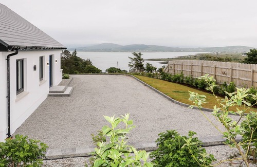 Lettermacaward Cottage | TRAEANNAGH BAY HOUSE, pet friendly in Dungloe, County Donegal