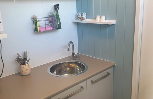 Trafalgar Apartment | Trafalgar Weekend Stays - away from the city stress to your Gippsland retreat