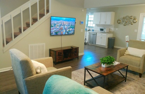 Lemon Springs House | Trail Hollow - 3 beds, 2 baths, 6 guestn