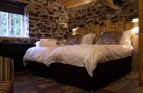 Derbyhaven Cabin | Trail Lodge