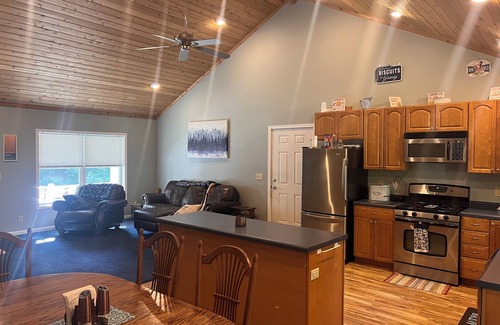 Wetmore House | Trails end base camp - direct trail access!