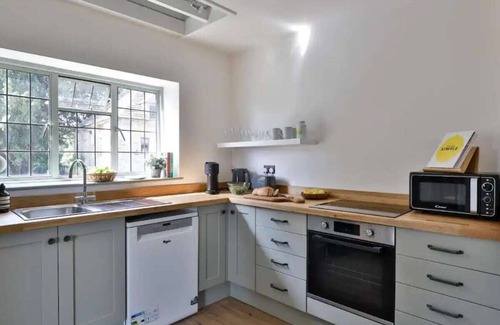 Beverston Apartment | Tranquil 1 Bed/1 Bath Getaway at Beverston Castle