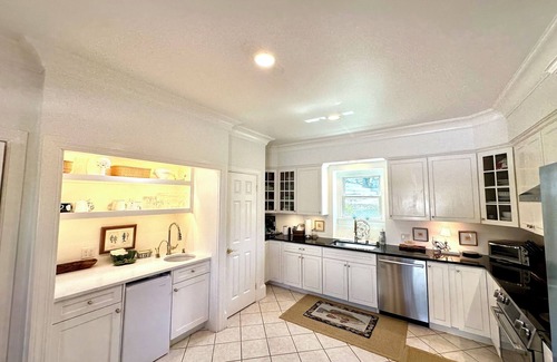 Bellevue Avenue Historic District Condo | Tranquil 2-bedroom condo with AC in Guilded Age Mansion in Newport