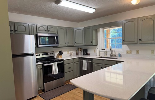Rowlesburg House | Tranquil 2-bedroom home on Cheat River in Rowlesburg, WV