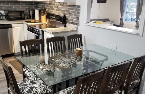 Central Frontenac House | Tranquil 3-bedroom lakefront get away