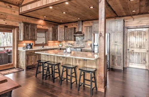 Raccoon Ridge Cabin | Tranquil Escape of Blue Ridge - Mountain Views | Hot Tub | Outdoor Fireplace with TV