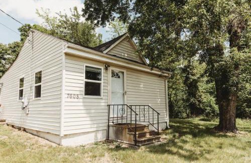 Hanover House | Tranquil Family Home Near BWI Casino Shopping & Fire Pit