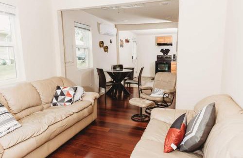 Hanover House | Tranquil Family Home Near BWI Casino Shopping & Fire Pit