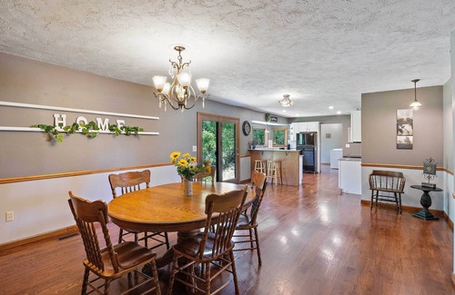 Springfield House | Tranquil Family Home w/Yard, 14 Mi to Springfield
