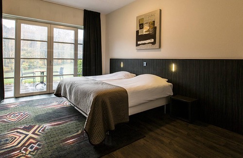 Berg en Dal Hotel | Tranquil Getaway with Free Parking, Onsite Dining! Near Valkhof Museum!