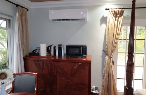 Coral Harbour House | Tranquil Guest Suite in Coral Harbour (Near Albany & Airport)