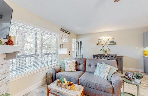 Tahoe Village Apartment | Tranquil Haven Retreat - DSTR1068