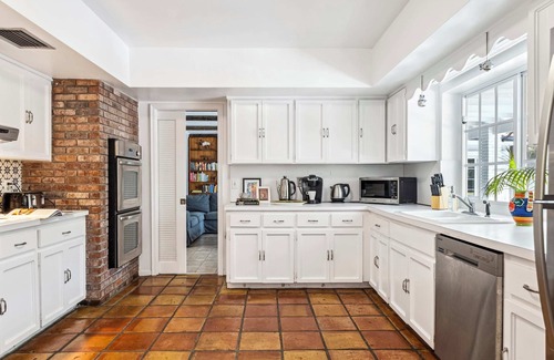 Pinecrest House | Tranquil Heirloom Hideaway, Pool in South Miami