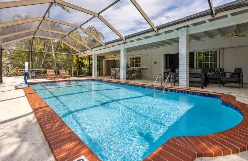 Pinecrest House | Tranquil Heirloom Hideaway Pool in South Miami