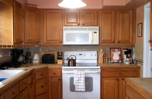 Largo House | Tranquil in Belleair Bluffs/Largo