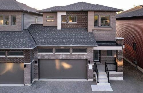 Severn House | Tranquil Lakeside Townhouse