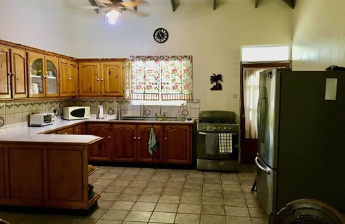 Soufriere Quarter Apartment | Tranquil Penthouse Flat w/balcony view, super close to the beach