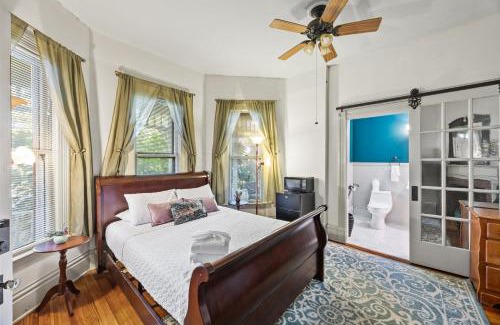 Clifton Apartment | Tranquil Retreat amidst Clifton & Crescent Hill's Vibrant Energy