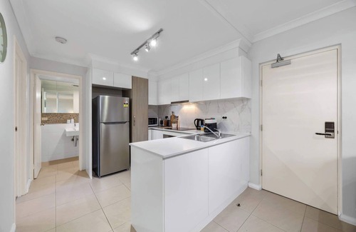 Rockingham Apartment | Tranquil Rockingham Base for Corporate Guests