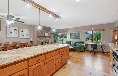Lake Elmo House | Tranquil rural area, near major roads and shops