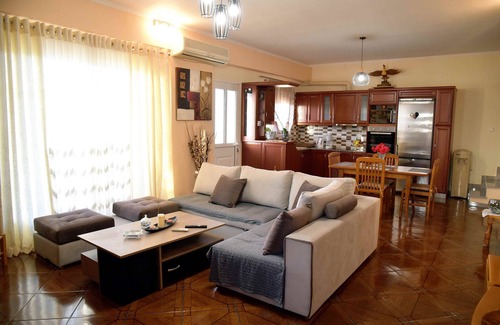 Korithion Villa | Tranquil Stone Villa- 5 min from the beach!