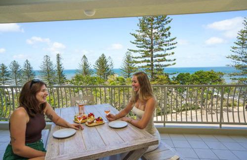 Kings Beach Apartment | Tranquil Tides Retreat - Coastal Waterfront Escape