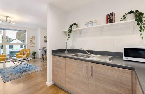 Hackney Downs Apartment | Tranquil Urban Haven