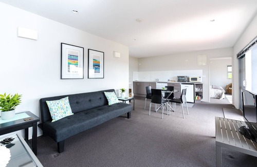 Opua Apartment | Tranquility and stunning views only minutes away from bustling Paihia