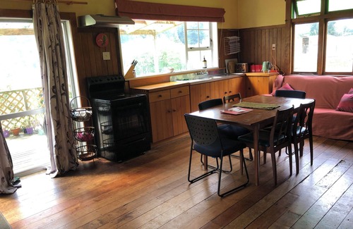 Rangiwahia Cottage | Tranquility in Rangiwahia. Bush walks, tramp the Ruahines and Rangiwahia hut.