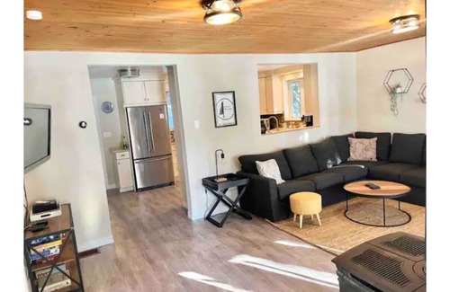 Feronia Cottage | Tranquility on Trout Lake