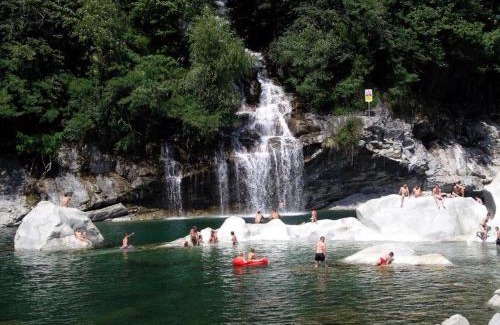 Tegna Apartment | Traum Ferienwohnung am Strand im Tessin - nur 3km von Ascona oder Locarno entfernt