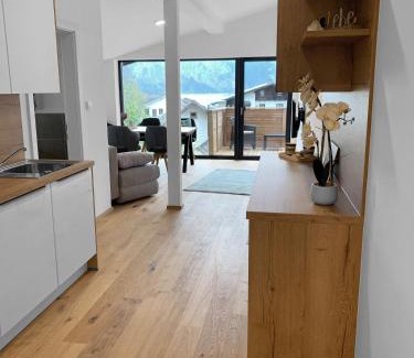Altmuenster Apartment | Traum Panorama Apartment mit Berg & Seeblick