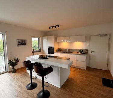 Hardert Apartment | Traumhafter Ausblick, modern mit Komfort und Stil