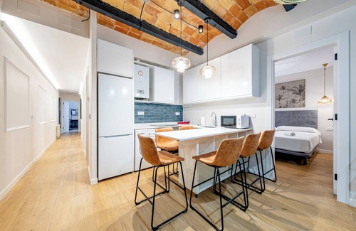 El Baix Guinardo Apartment | TRAV1-1 · 4h - Four Bedroom Apartment, Sleeps 6