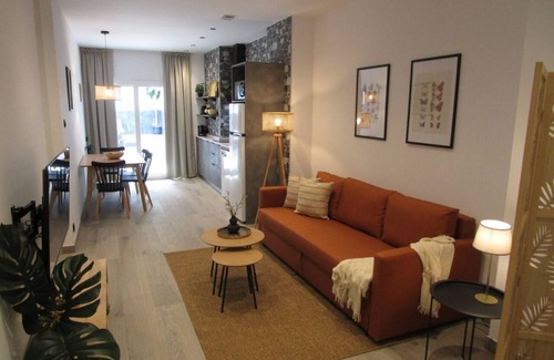En Corts Apartment | Travel Habitat Ruzafa Green House Patio