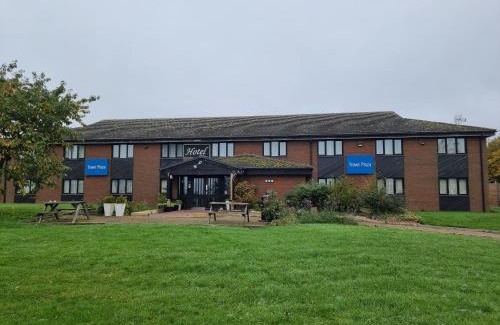Desborough Hotel | Travel Plaza Hotel