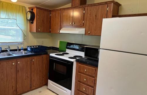 Taylorsville House | Travel Worker Between Housing 32 Lake View Mh